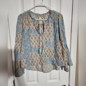 Flowy shirt perfect for spring and summer